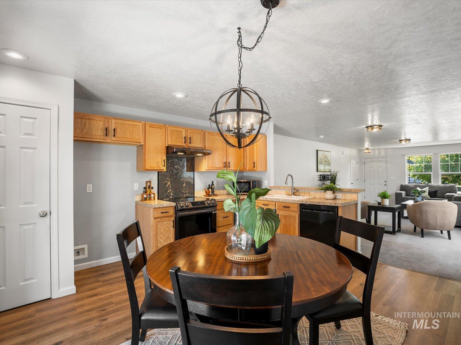 12800 W Fernleaf Street