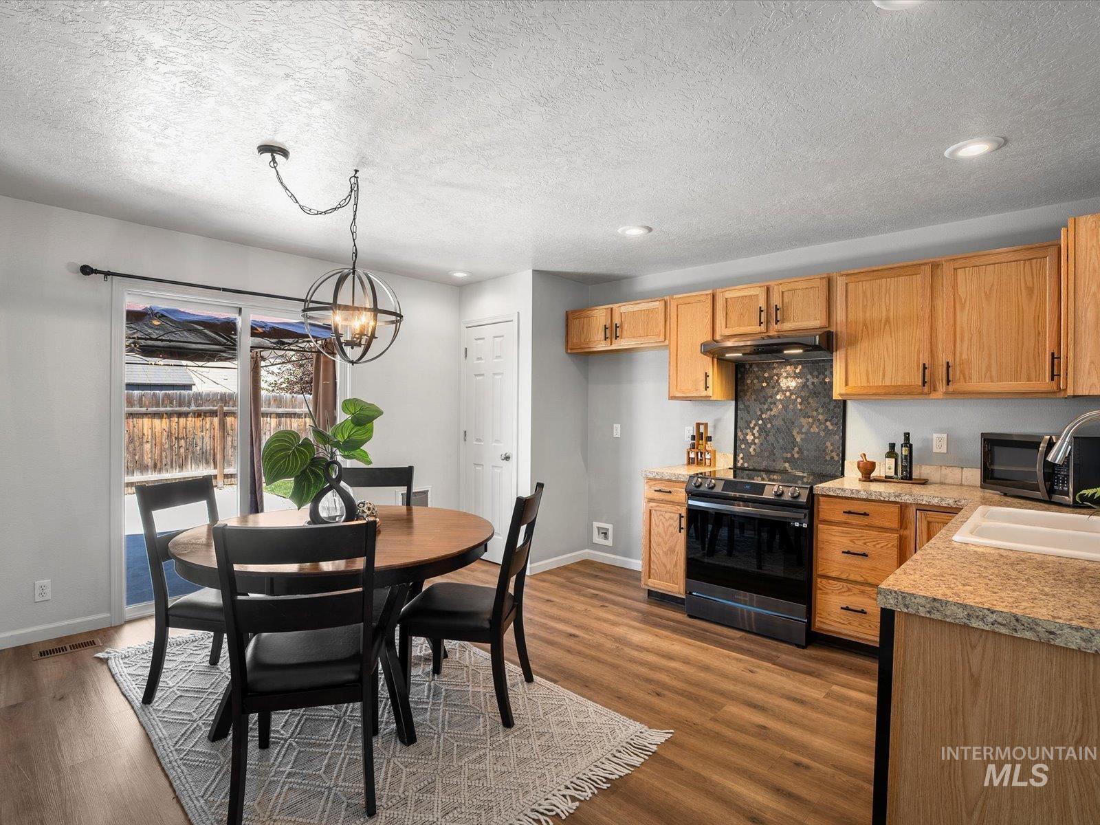 12800 W Fernleaf Street