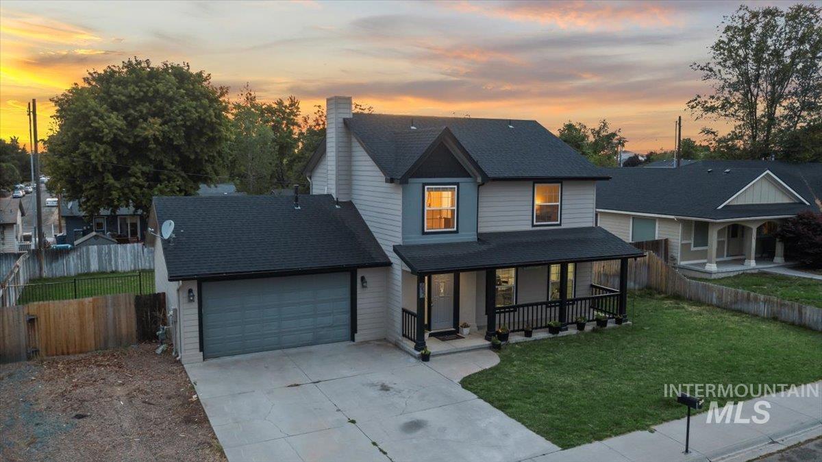 1497 NE Cinder Loop
