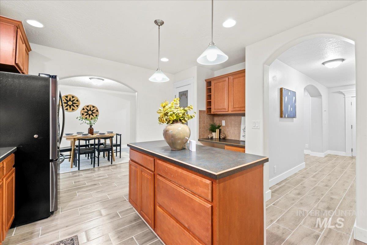 1497 NE Cinder Loop