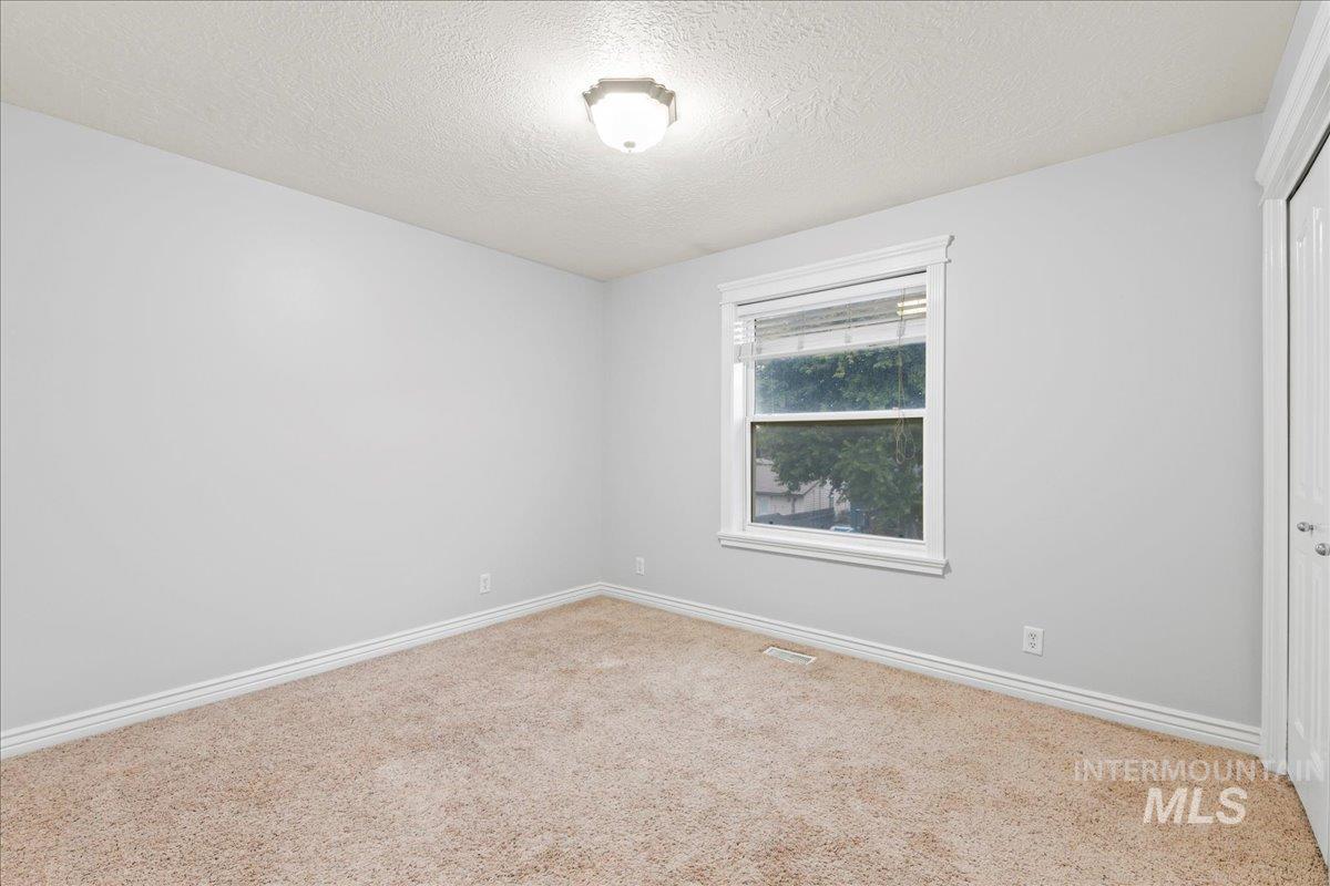 1497 NE Cinder Loop
