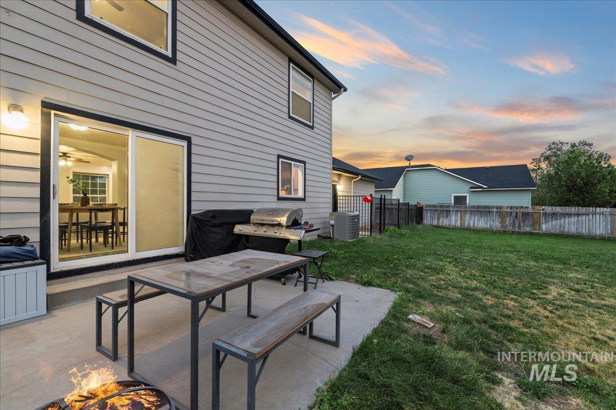 1497 NE Cinder Loop