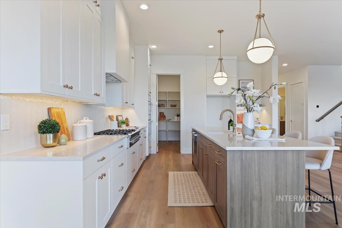 2228 N Palaestra Ave