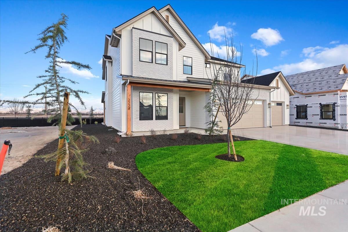 2228 N Palaestra Ave