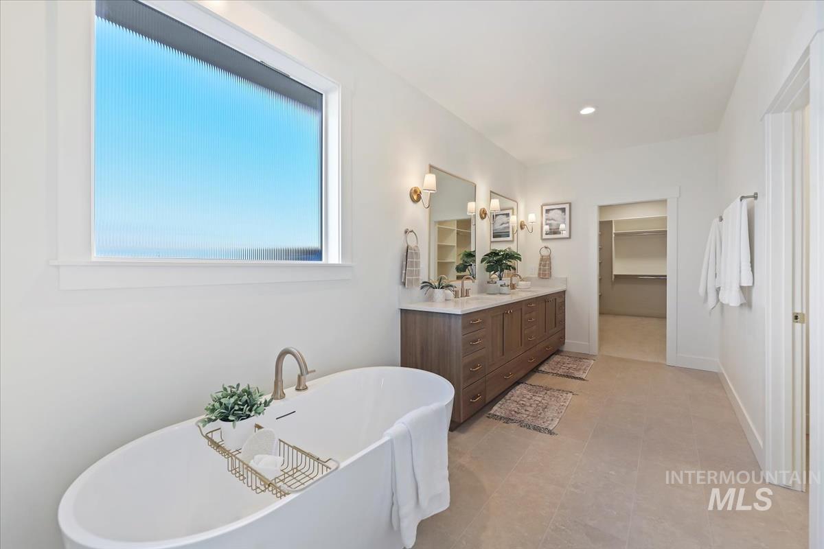 2228 N Palaestra Ave