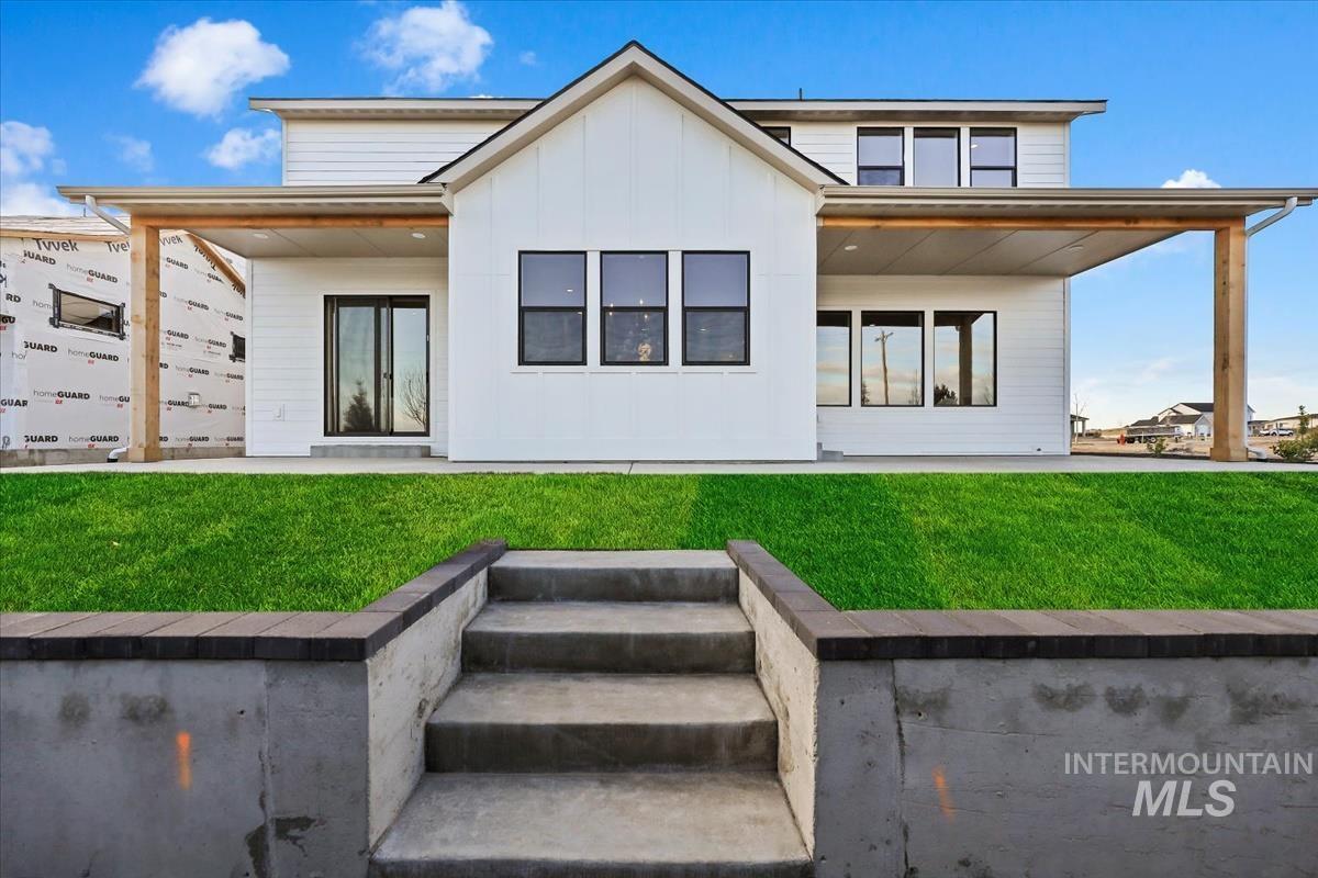 2228 N Palaestra Ave