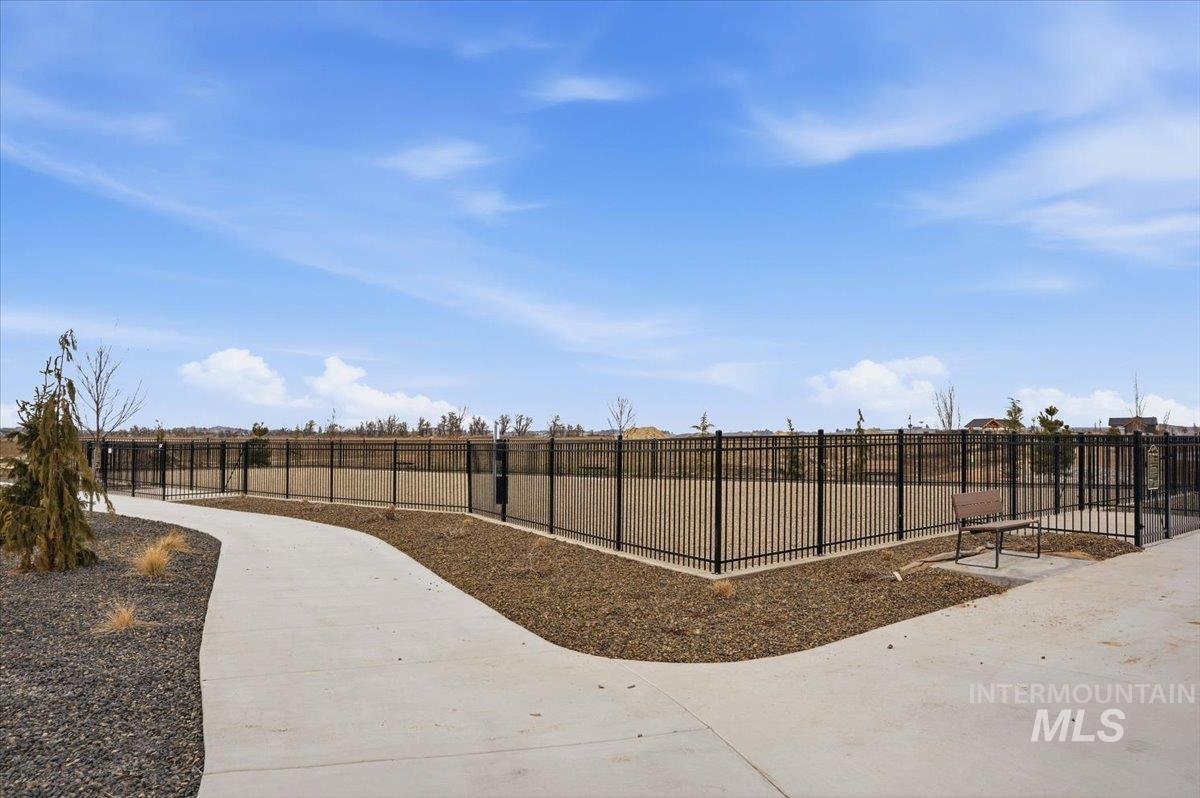 2228 N Palaestra Ave