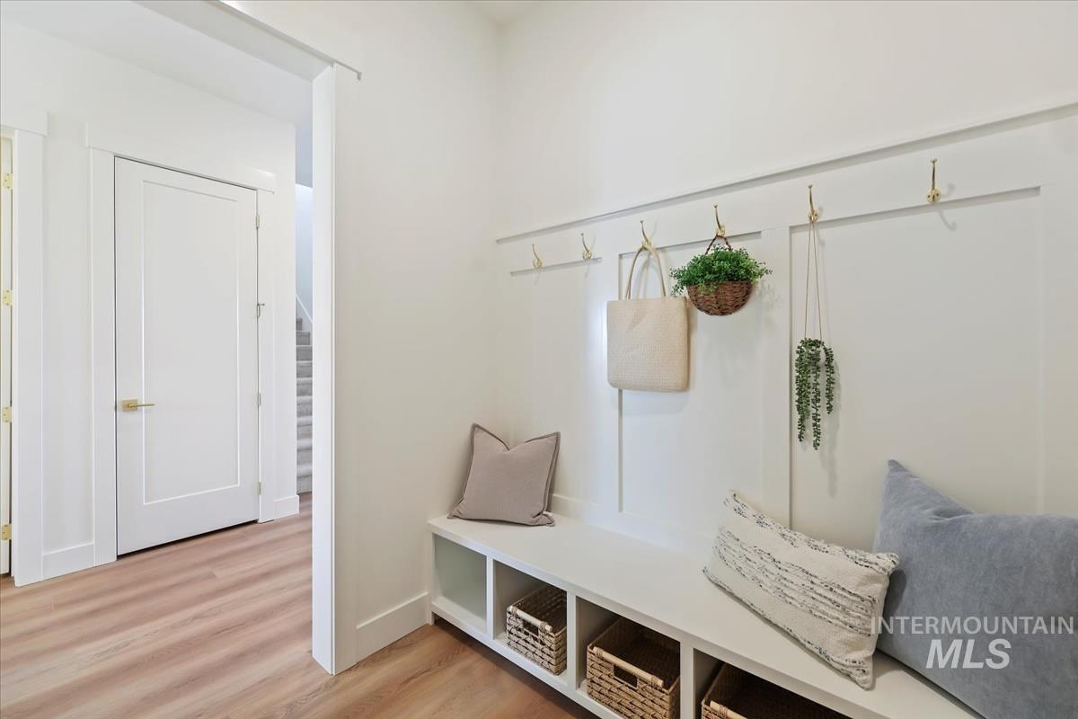 2228 N Palaestra Ave