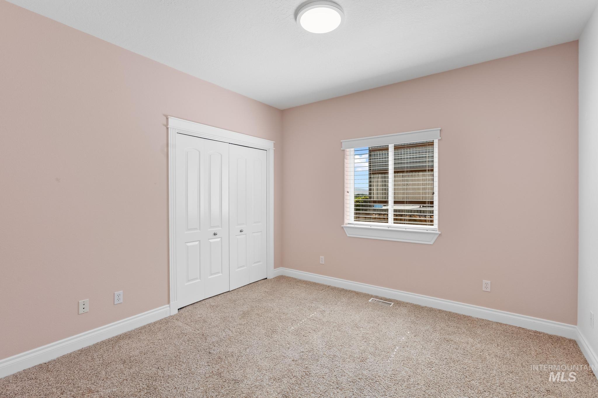 8582 W Thunder Mountain Dr.