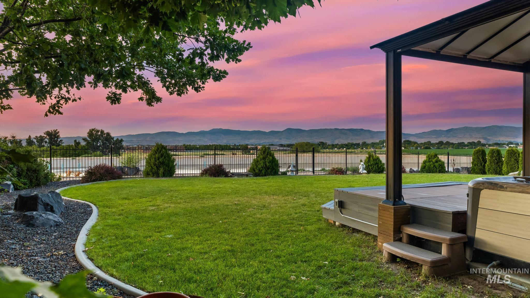 8582 W Thunder Mountain Dr.