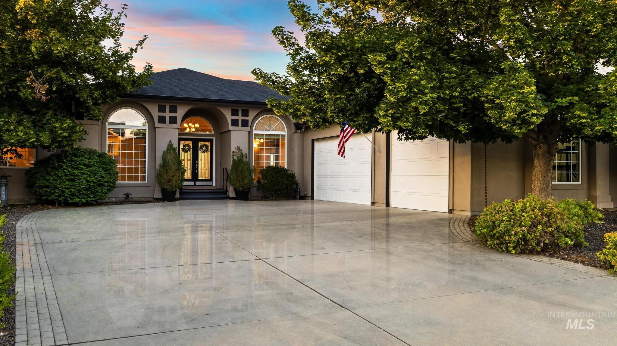 8582 W Thunder Mountain Dr.