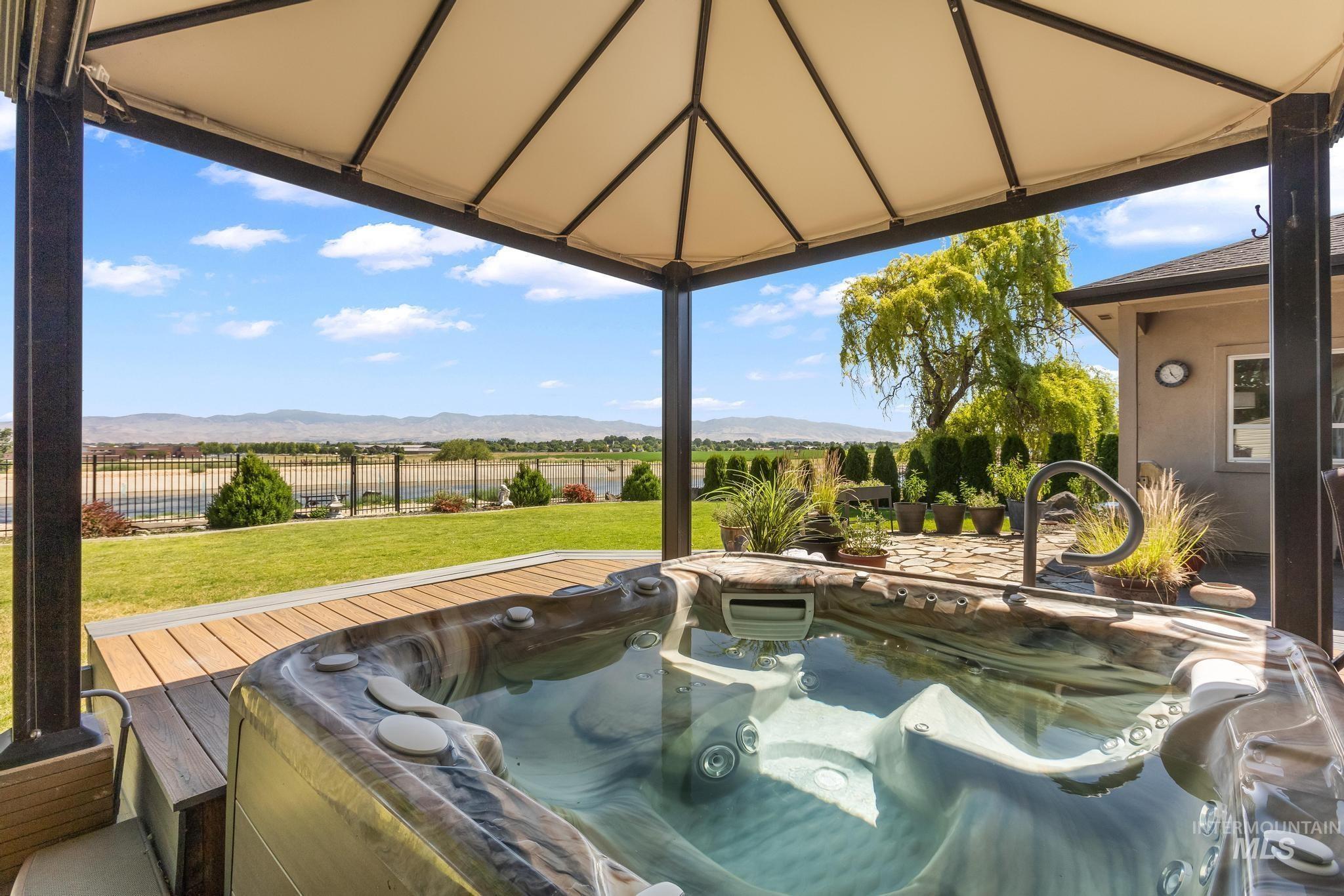 8582 W Thunder Mountain Dr.