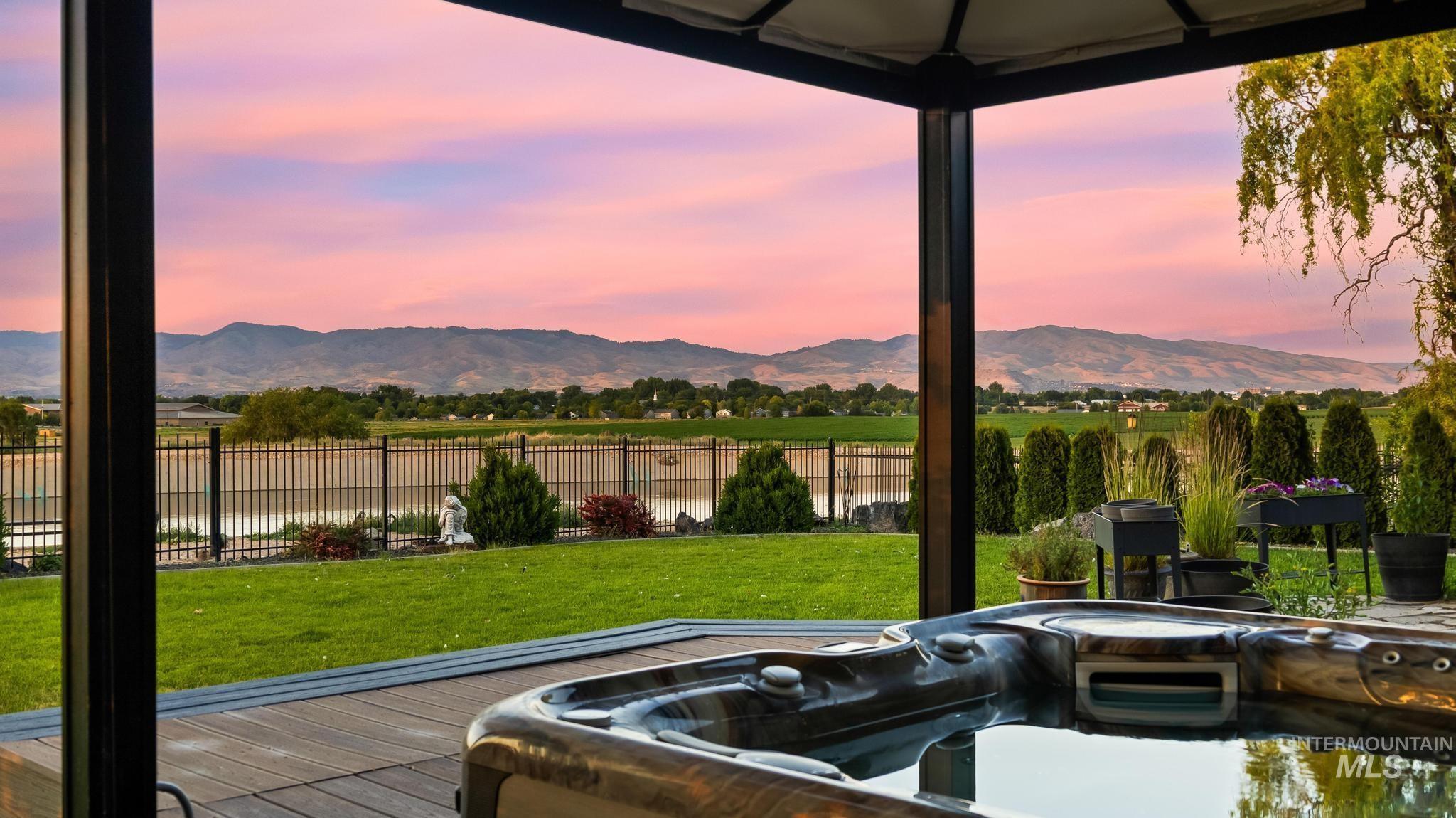 8582 W Thunder Mountain Dr.