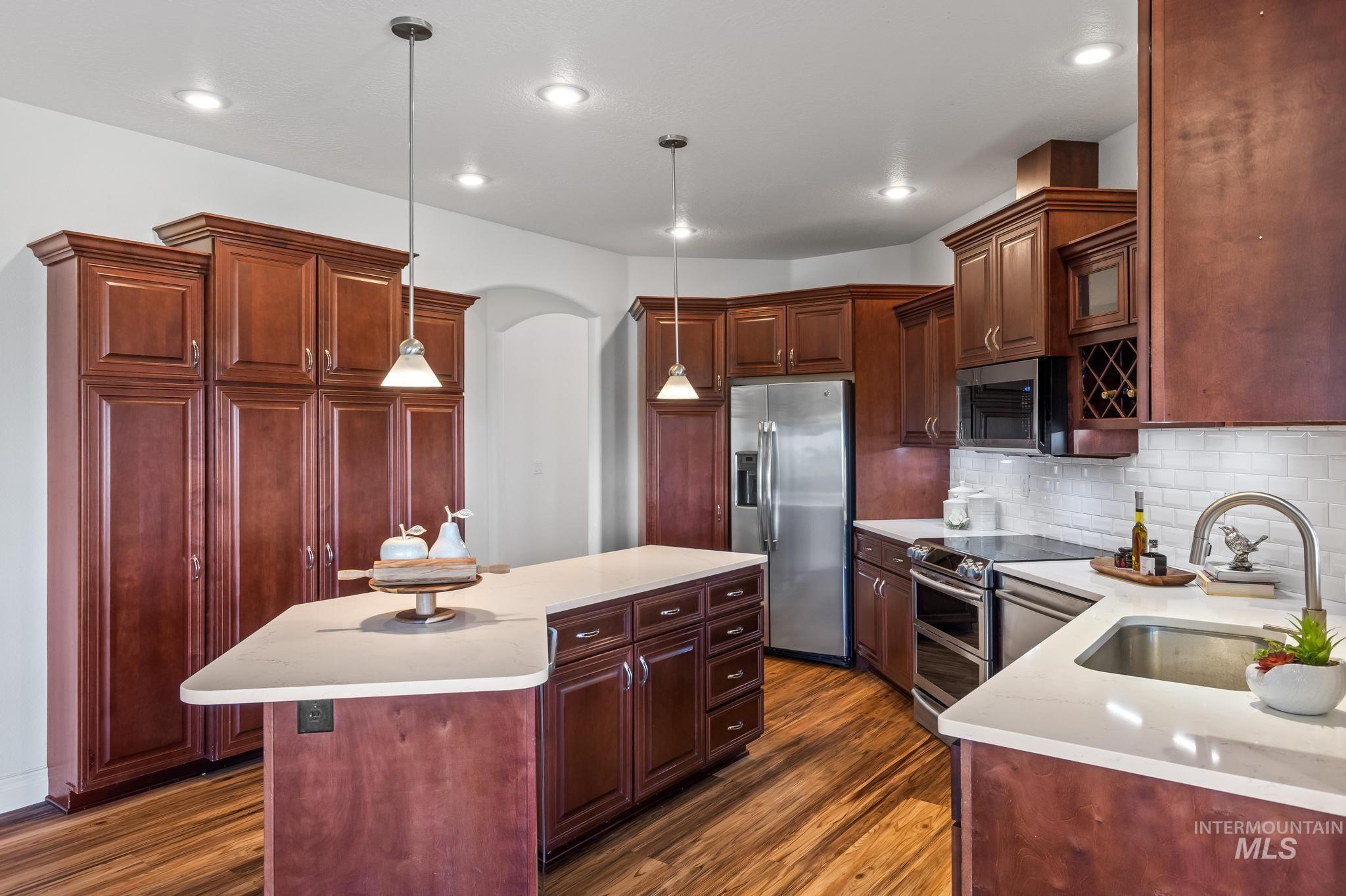 8582 W Thunder Mountain Dr.