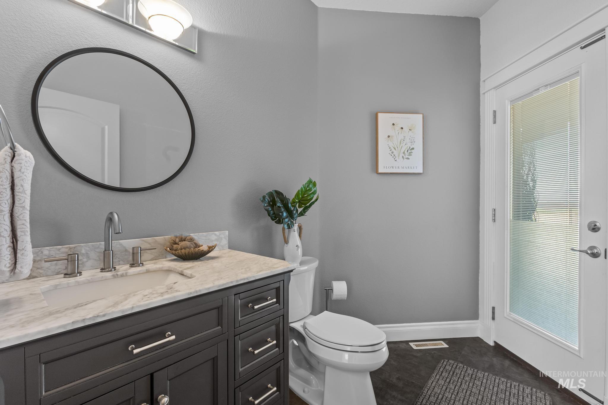 8582 W Thunder Mountain Dr.