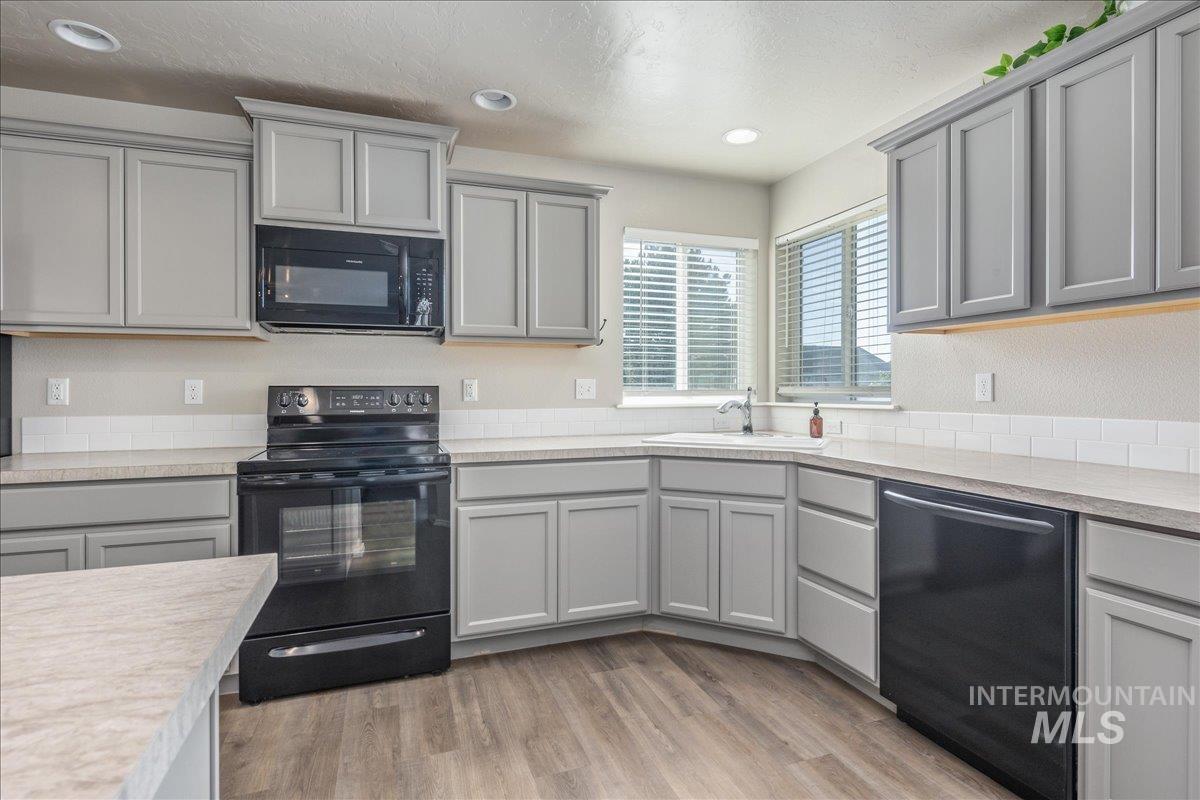 2207 W Neilscott Dr