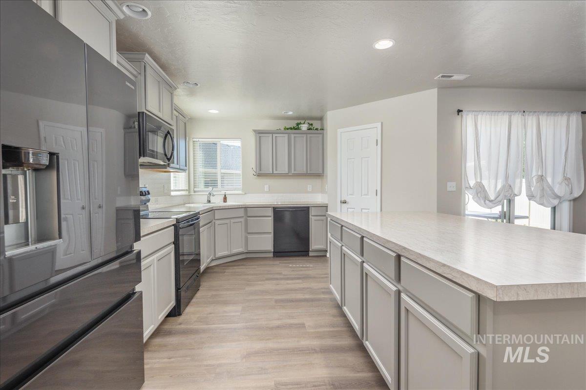 2207 W Neilscott Dr