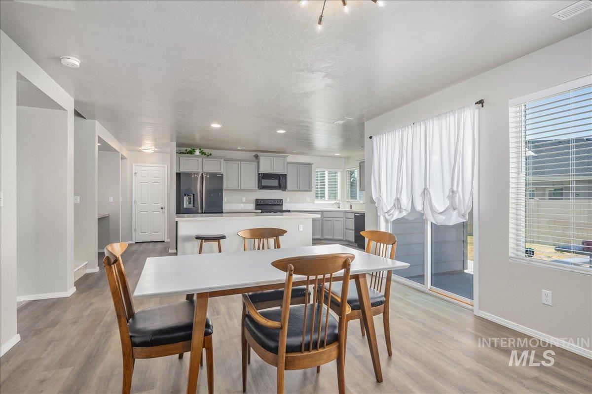 2207 W Neilscott Dr