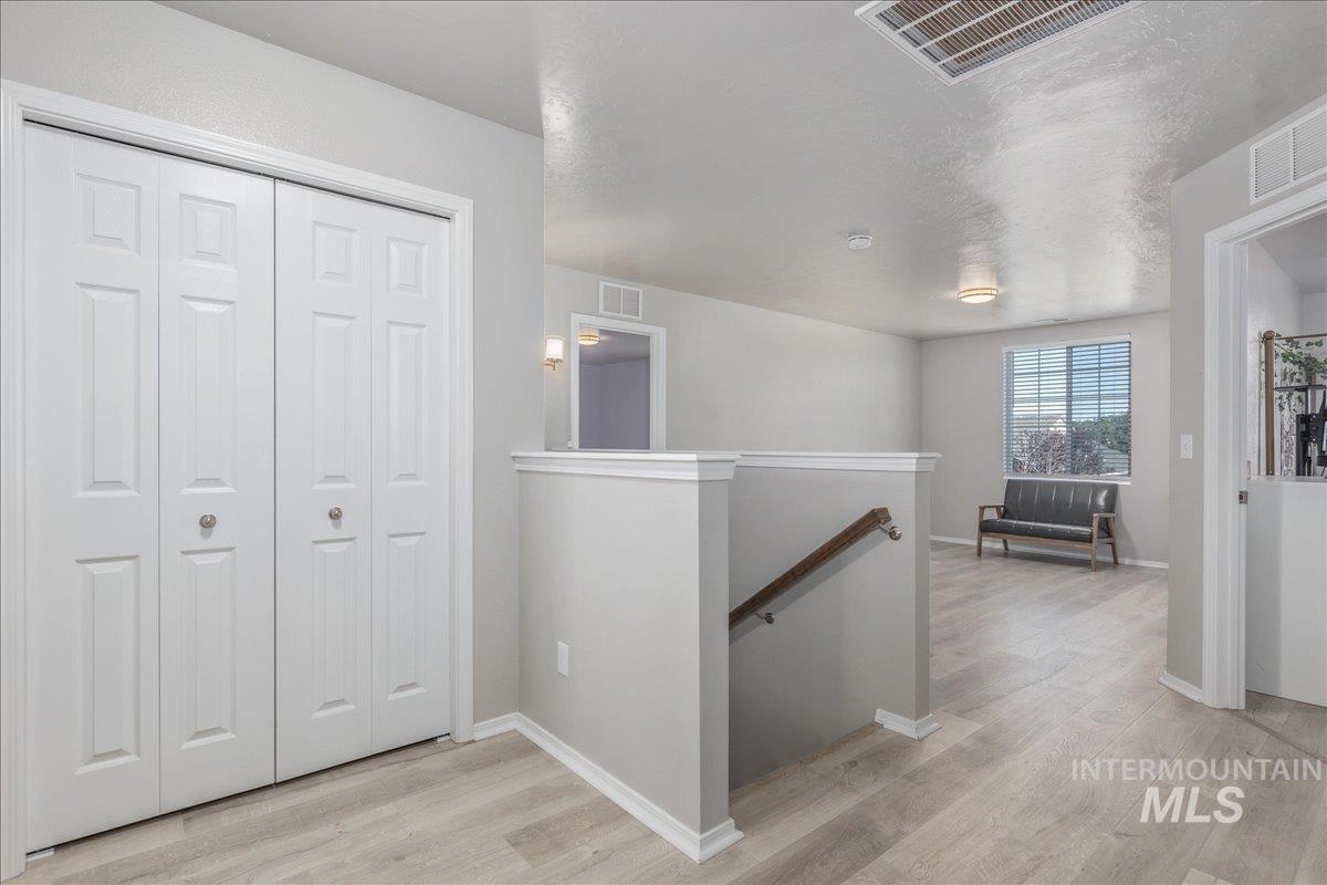 2207 W Neilscott Dr