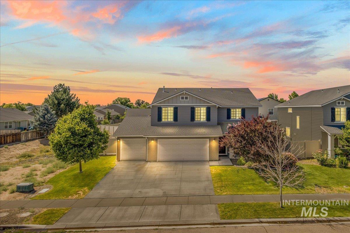 2207 W Neilscott Dr