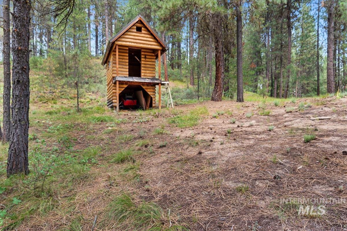 30 S Meadow Creek Dr