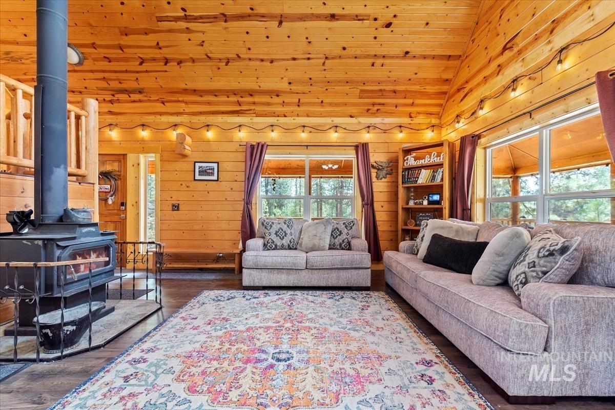 30 S Meadow Creek Dr