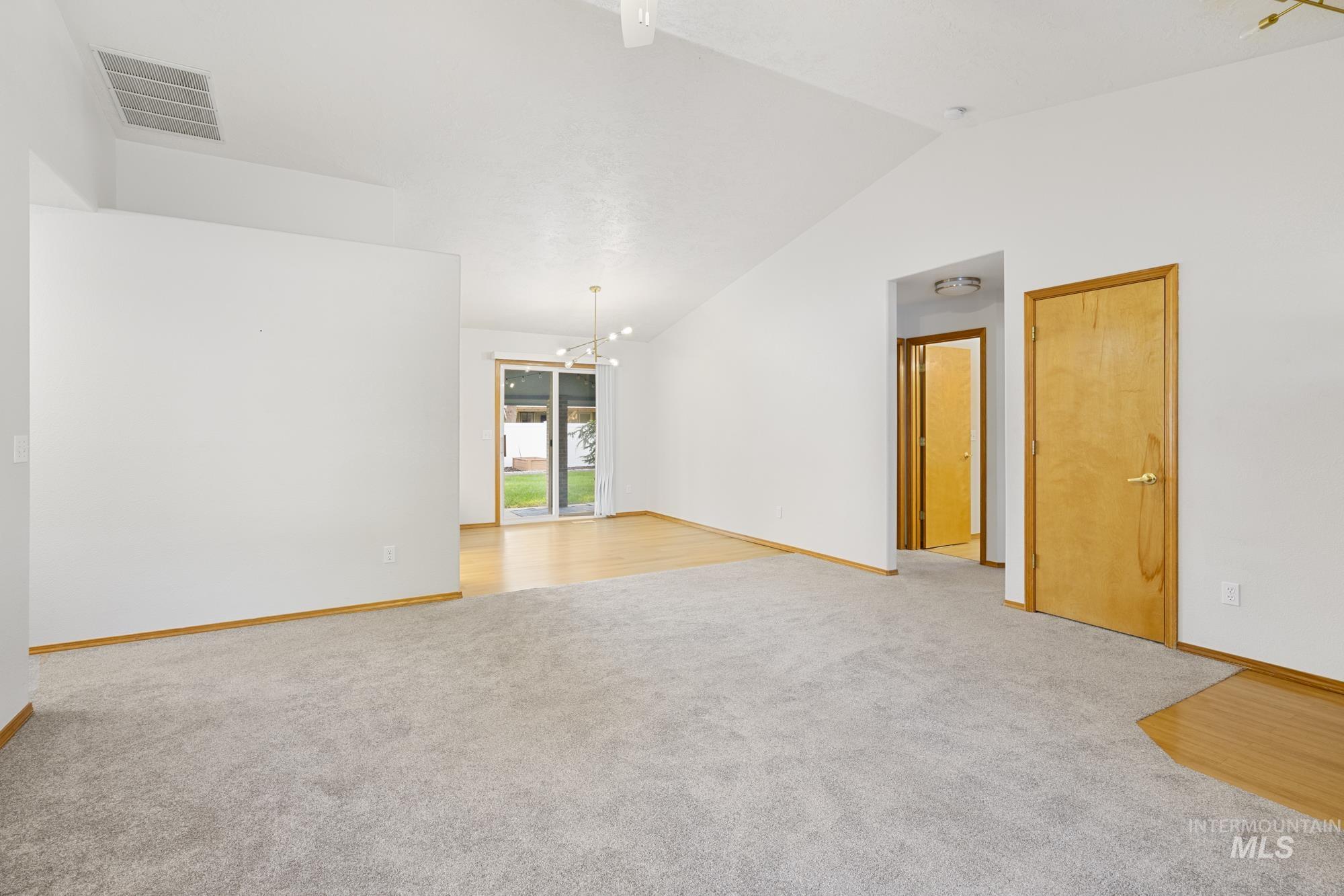 1032 W Egret Dr