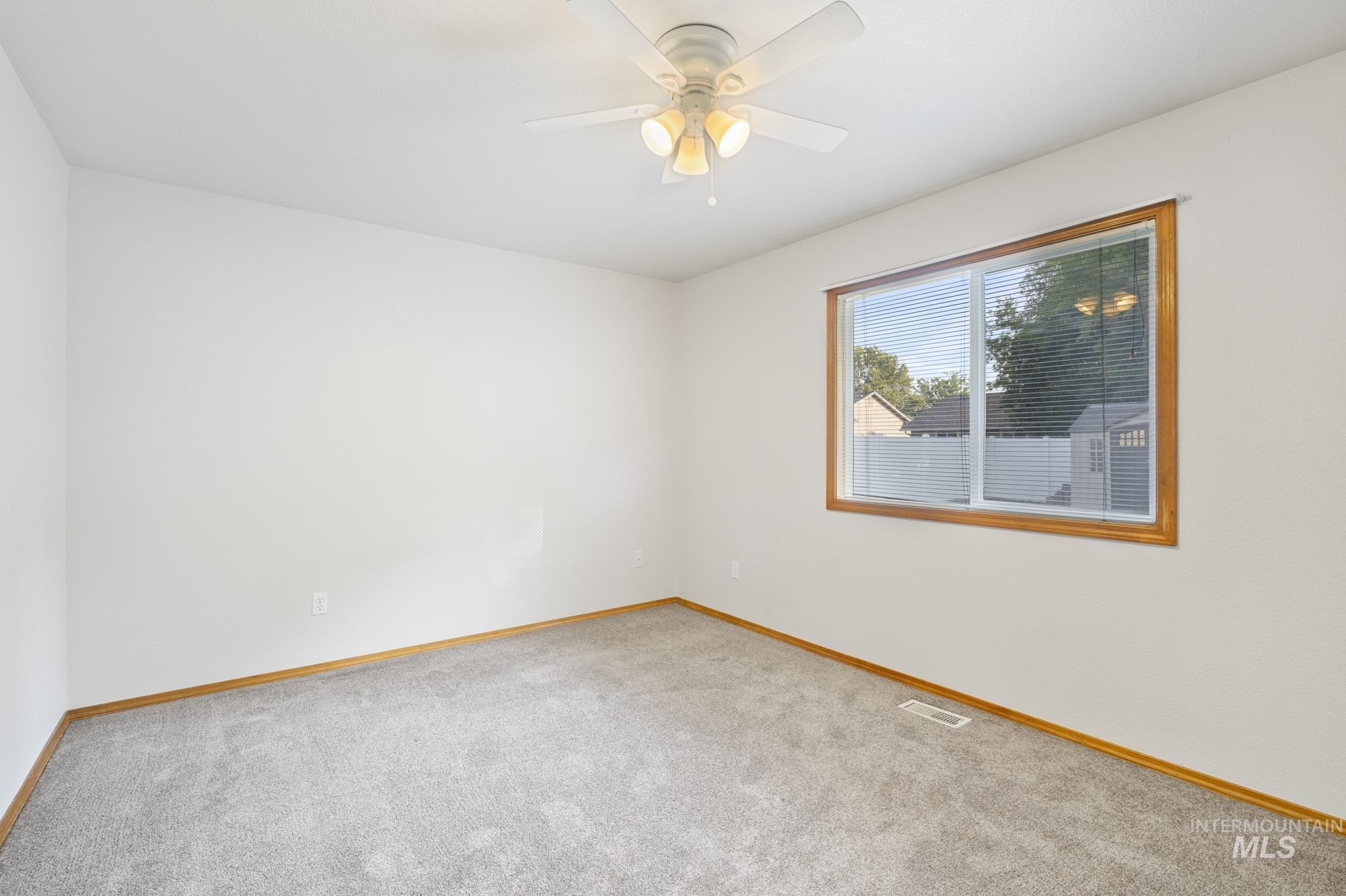 1032 W Egret Dr