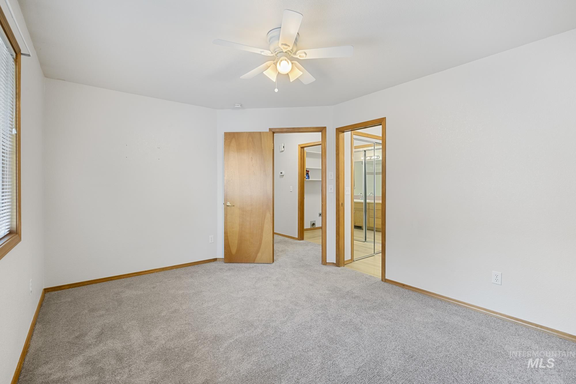 1032 W Egret Dr
