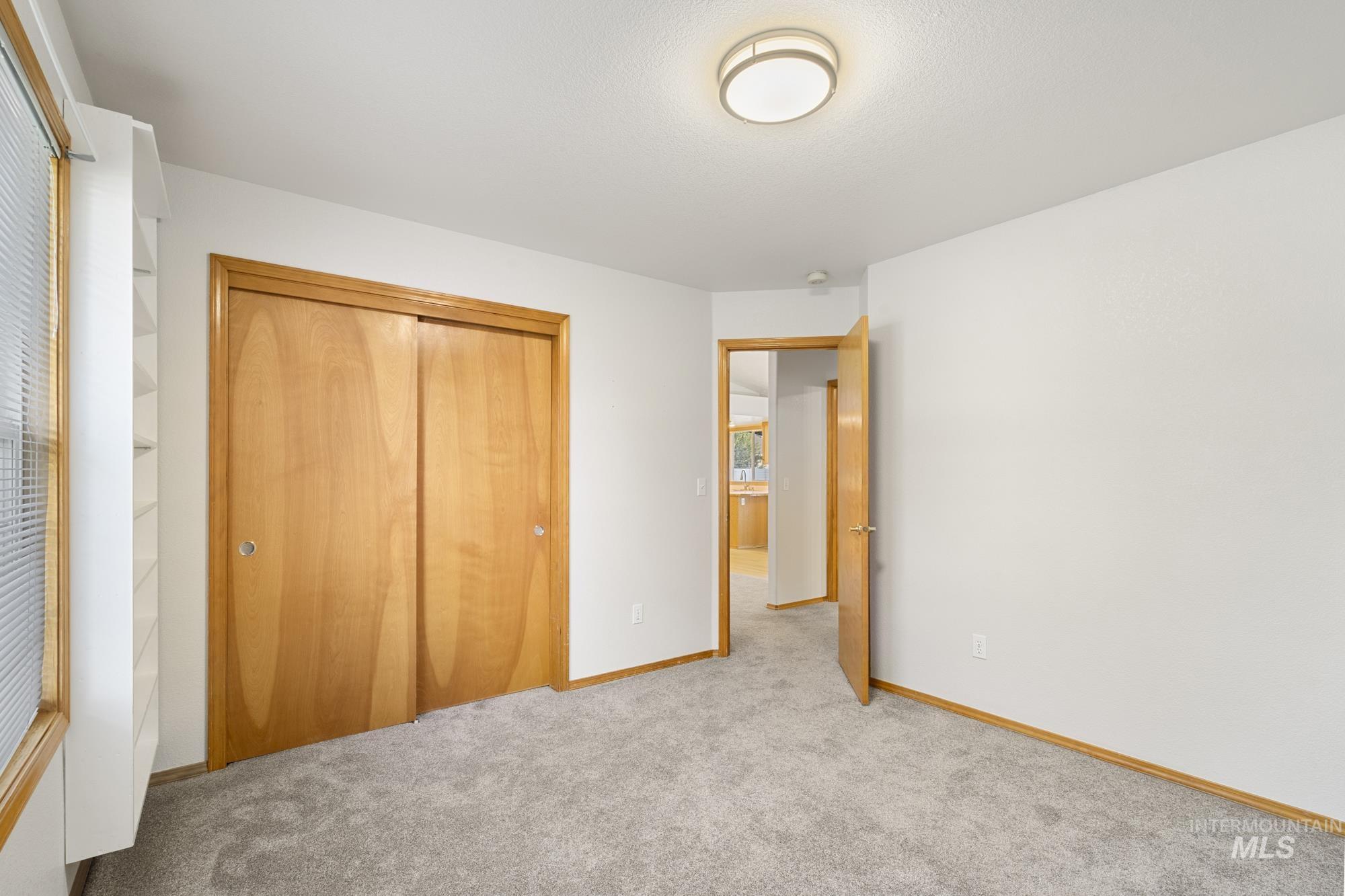 1032 W Egret Dr
