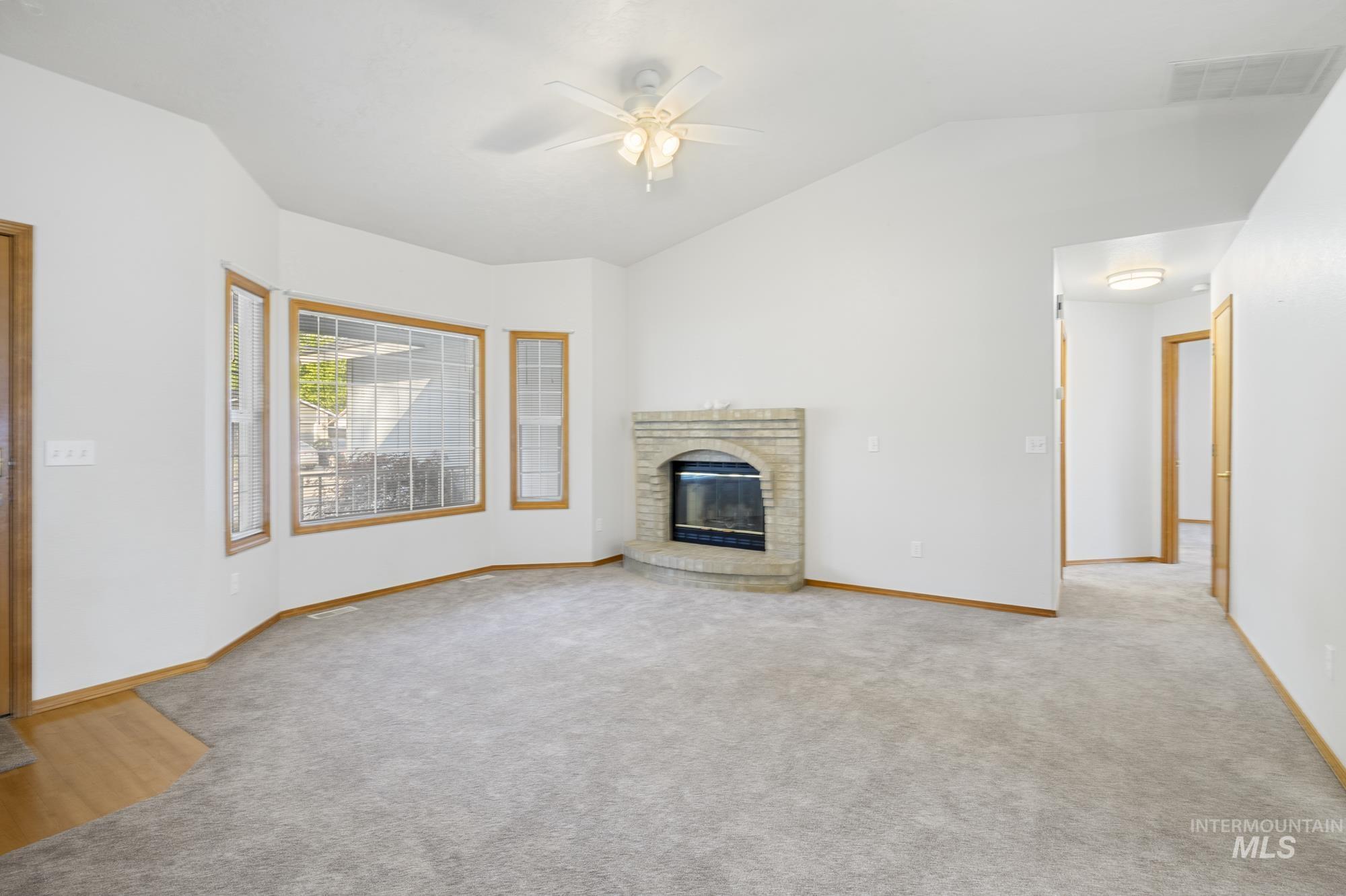 1032 W Egret Dr