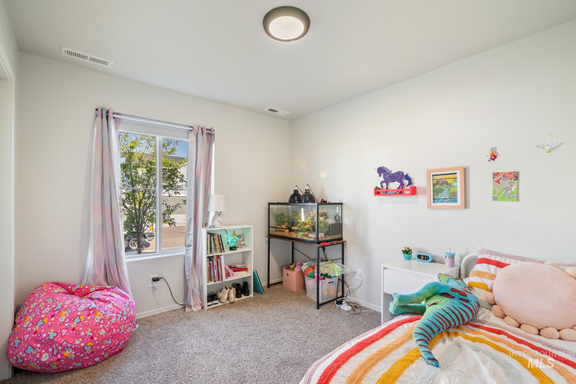 142 N Cranesbill Ave