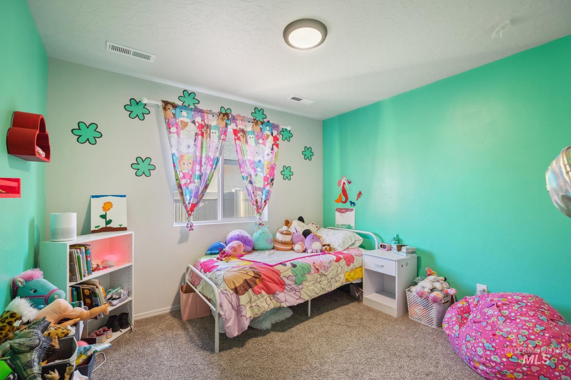 142 N Cranesbill Ave