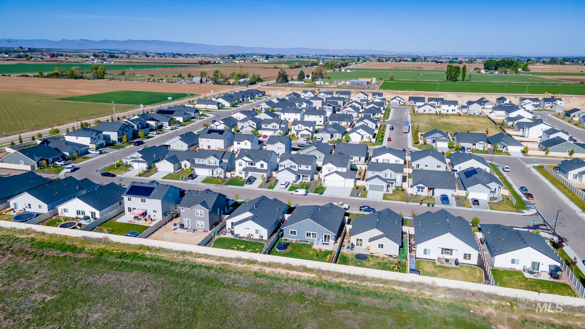 142 N Cranesbill Ave