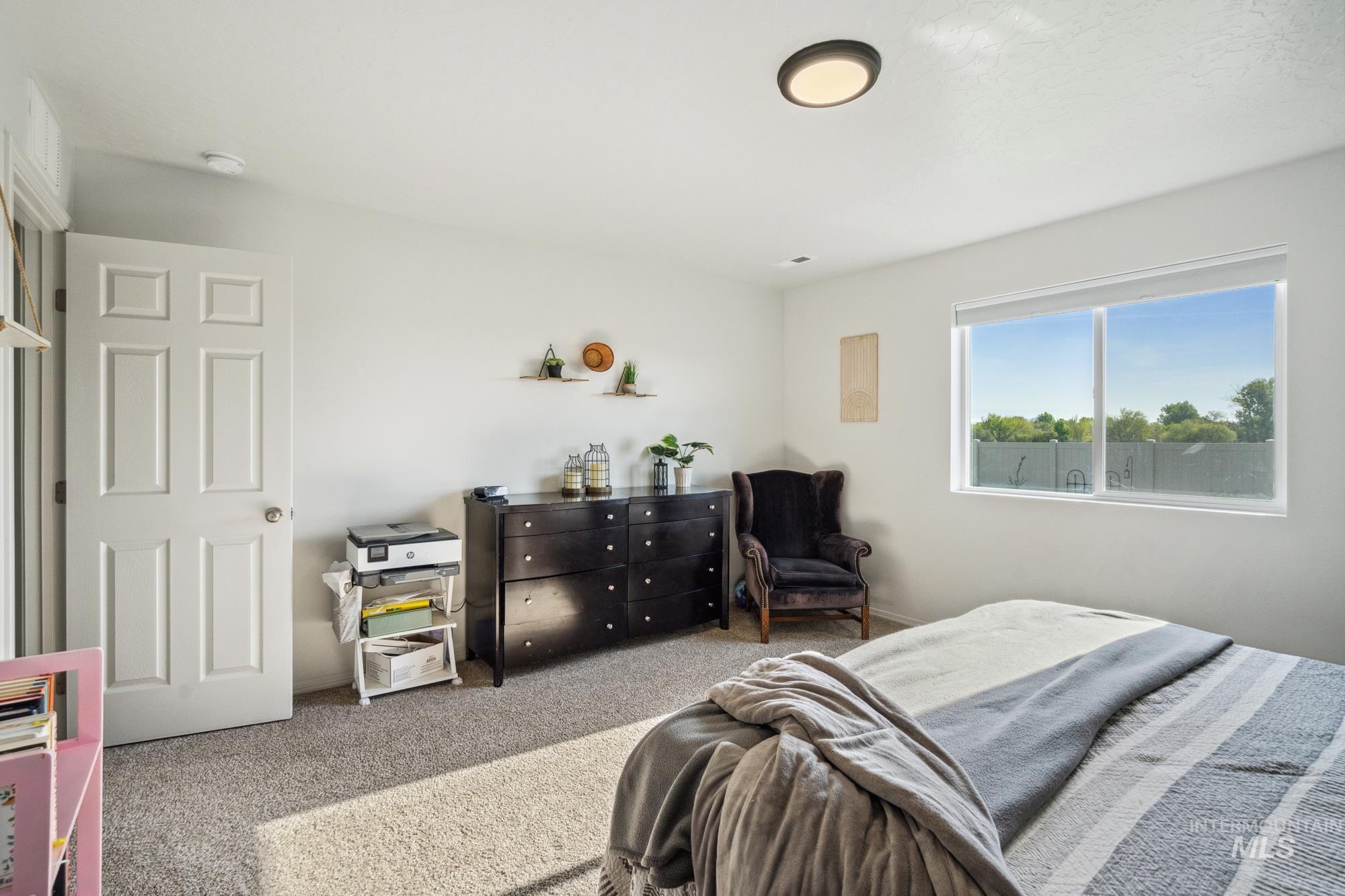 142 N Cranesbill Ave