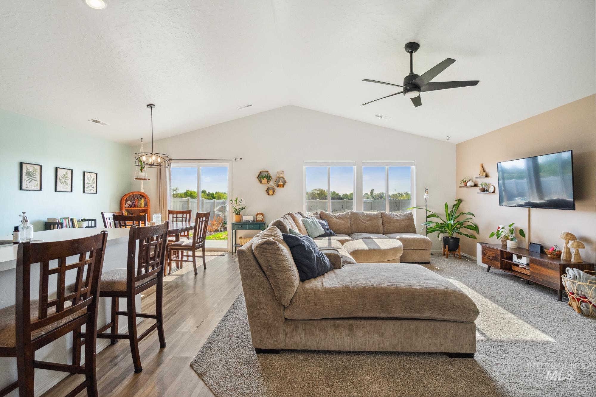 142 N Cranesbill Ave