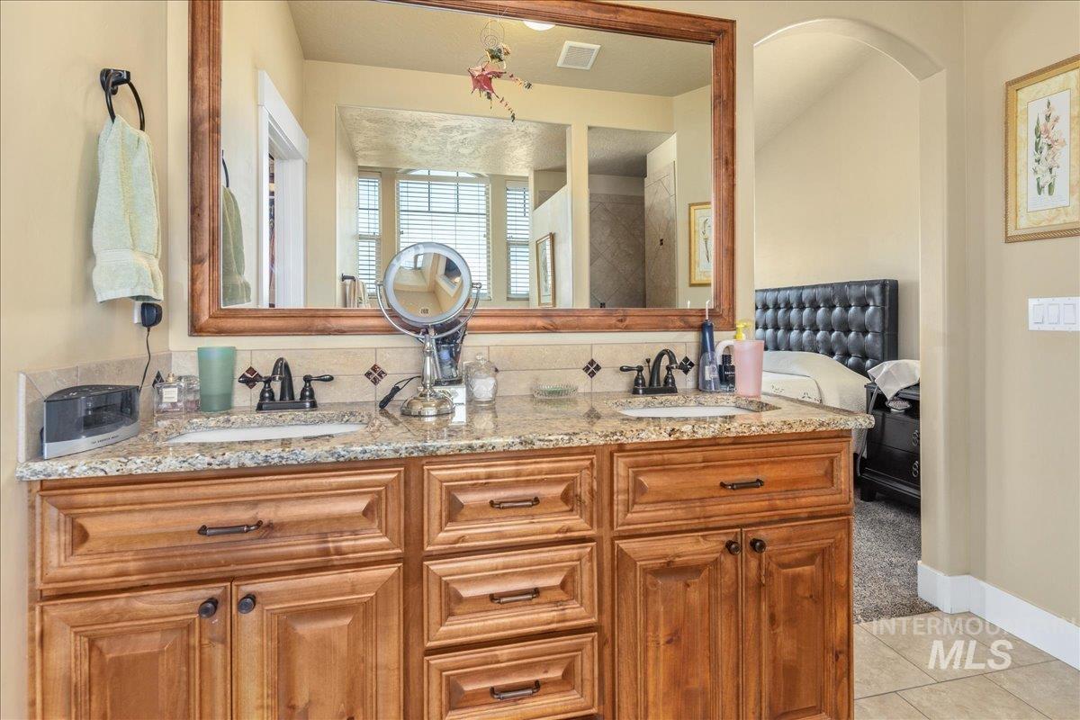 12621 S Carriage Hill Way