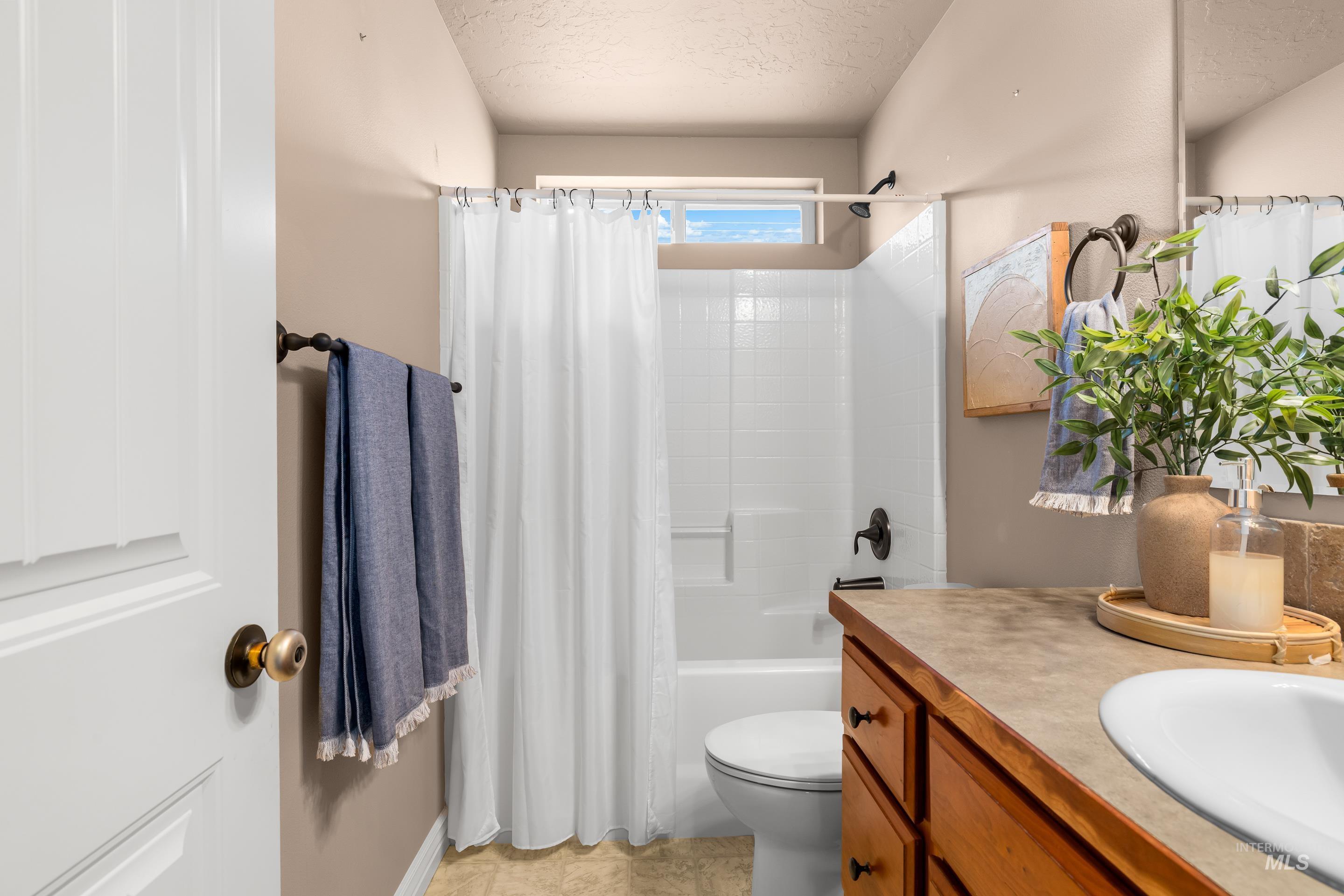 11074 W Crossbow St.