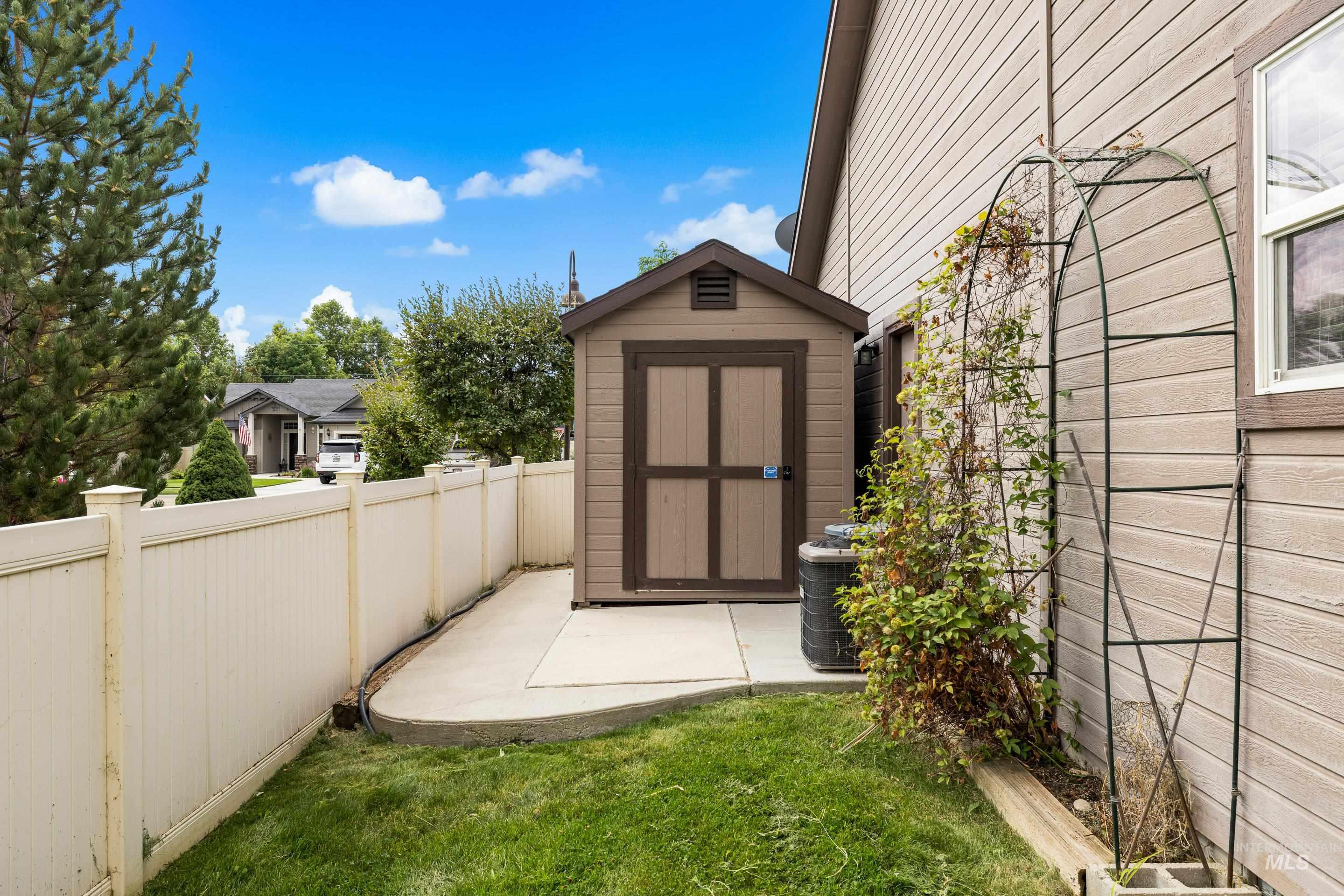 11074 W Crossbow St.