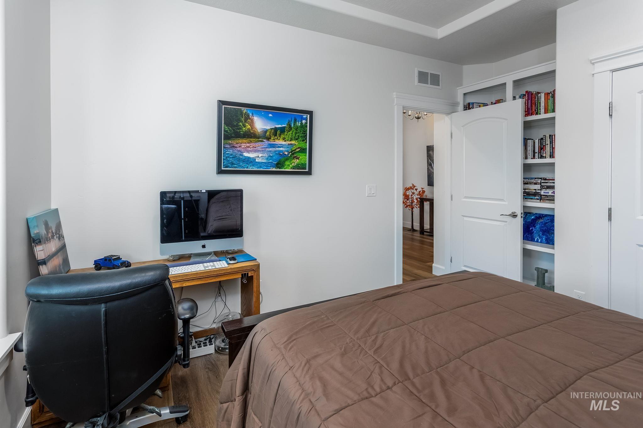 10346 Lothbury Drive