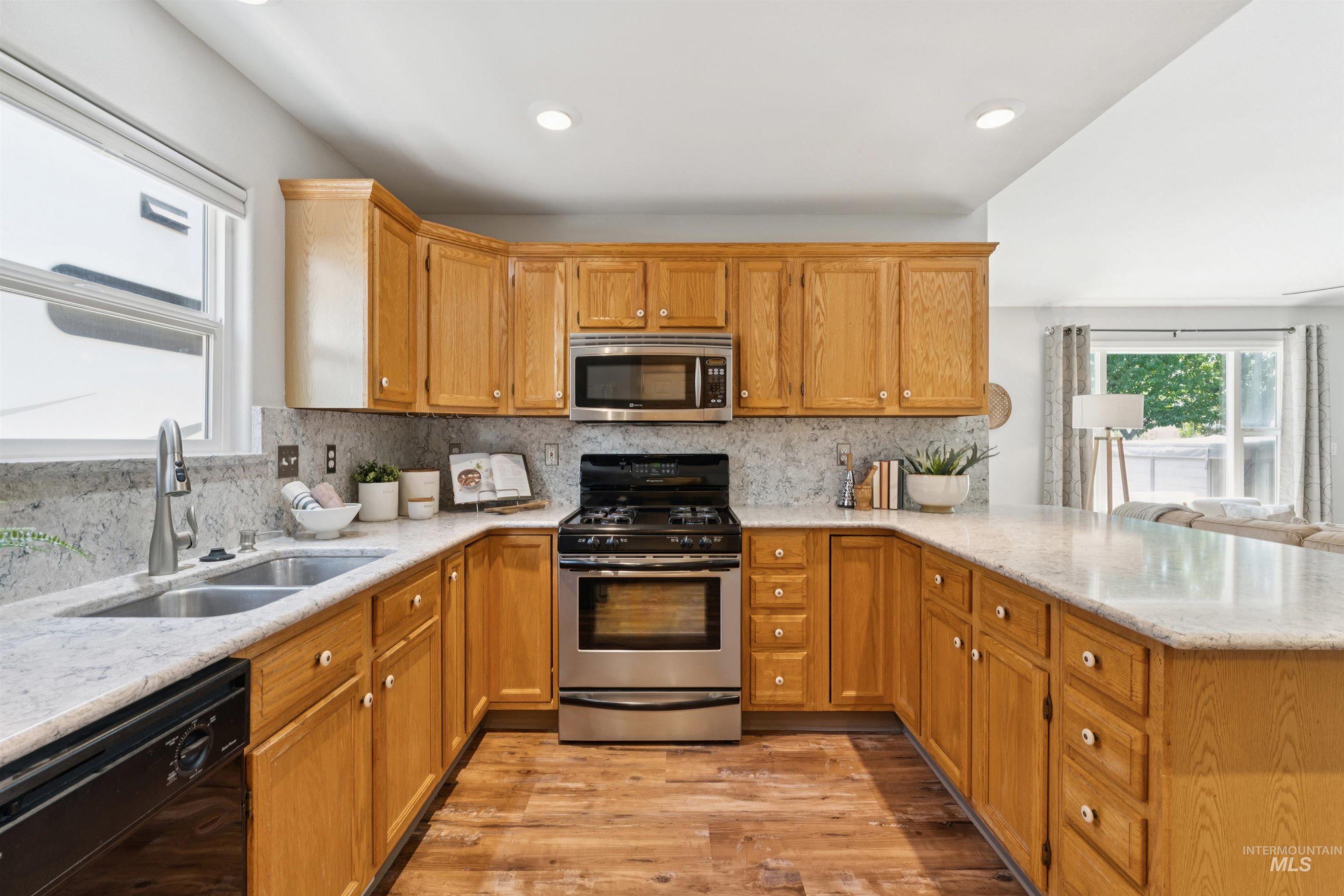 1081 W Ashwood Ct.