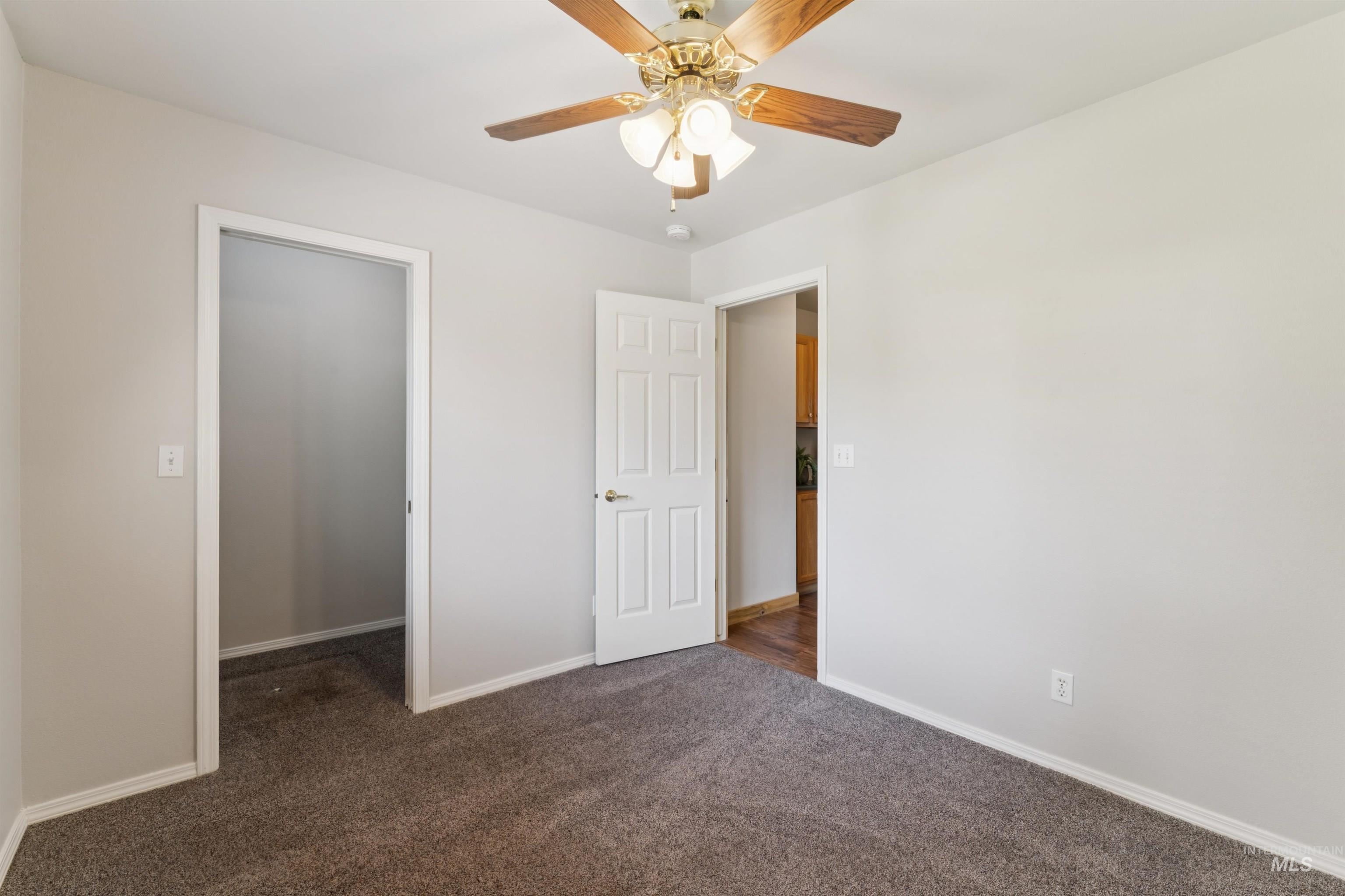 1081 W Ashwood Ct.