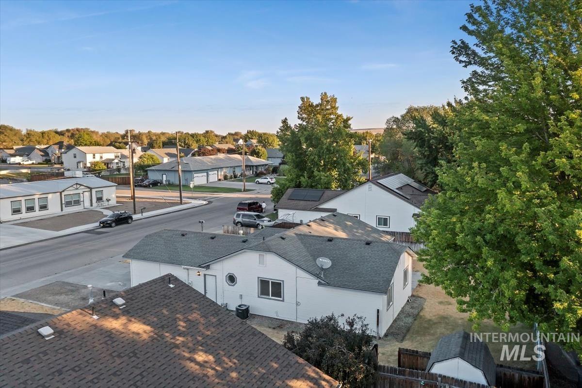 1860 N Haskett
