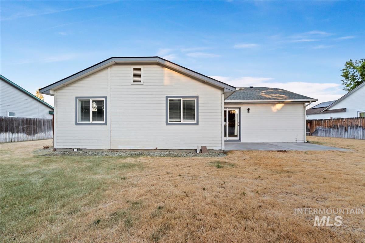 1860 N Haskett