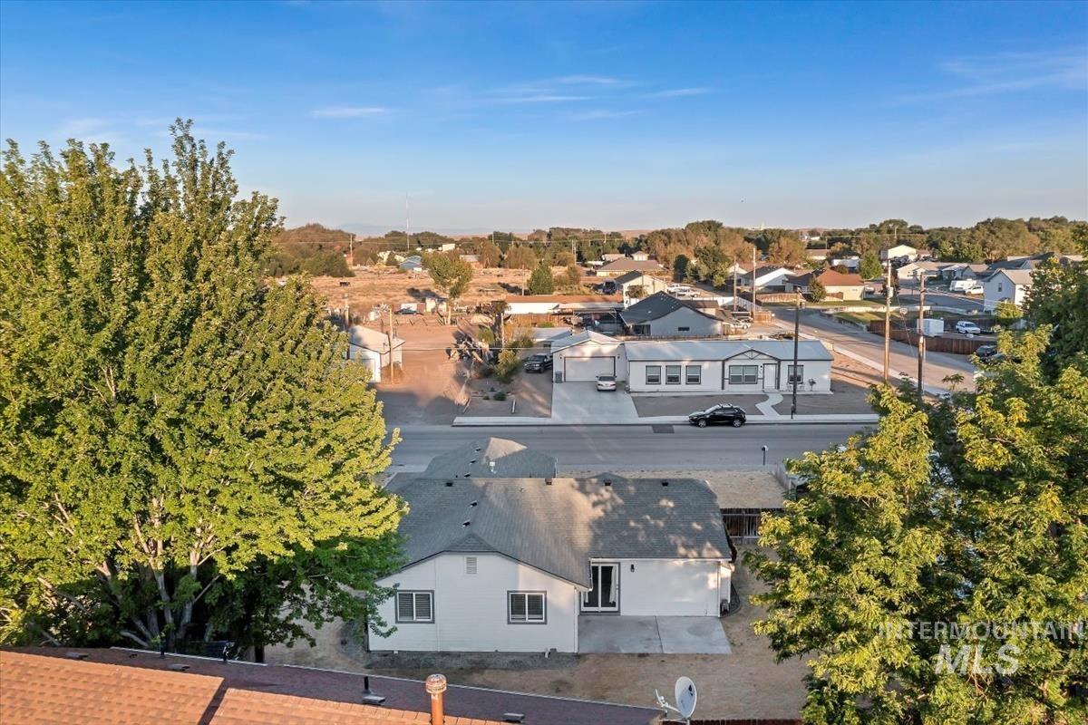 1860 N Haskett
