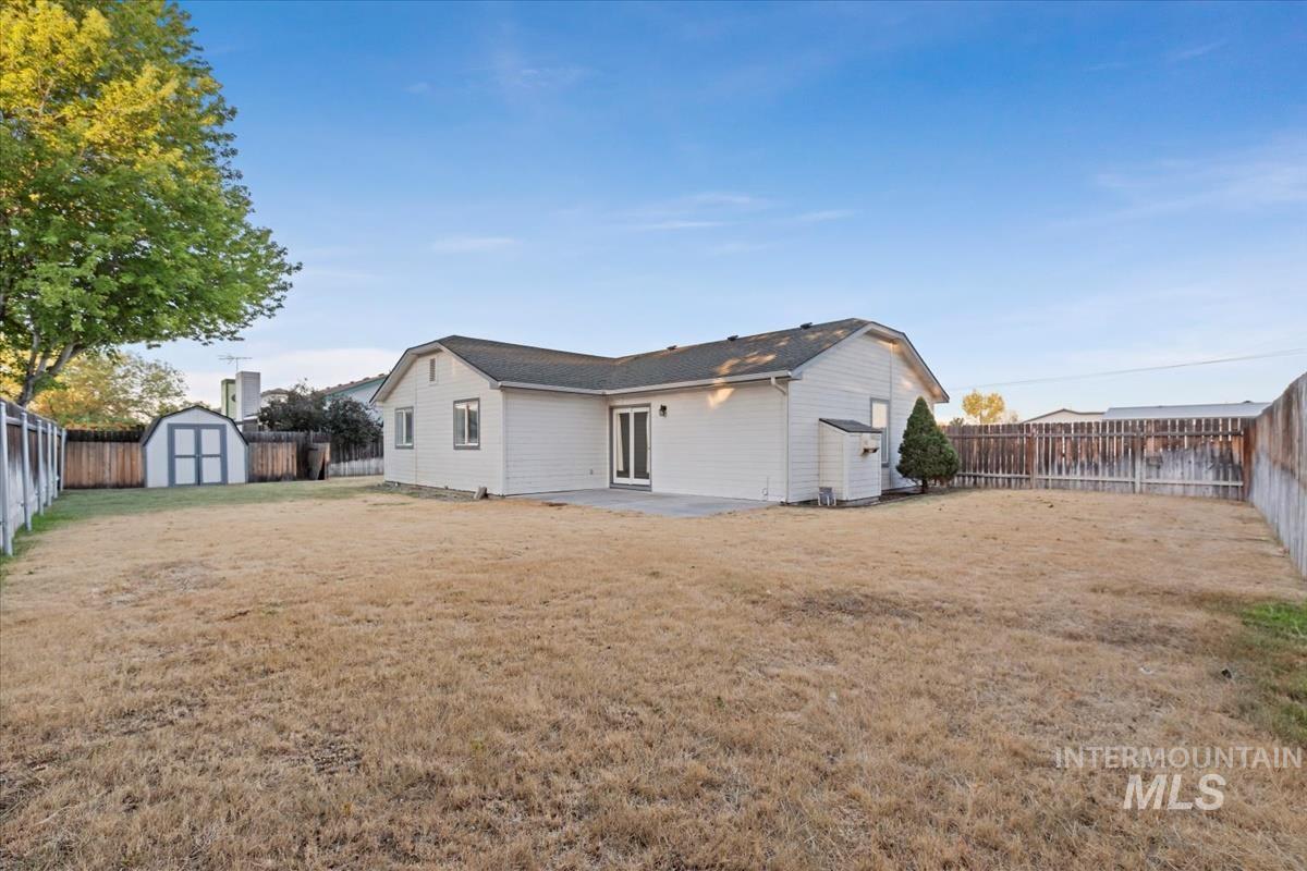 1860 N Haskett