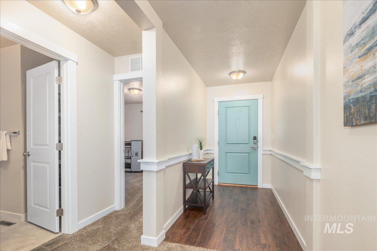 420 S Willow Tree Ave