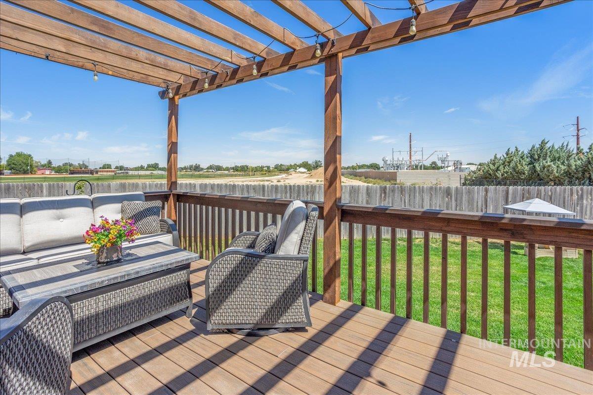 420 S Willow Tree Ave