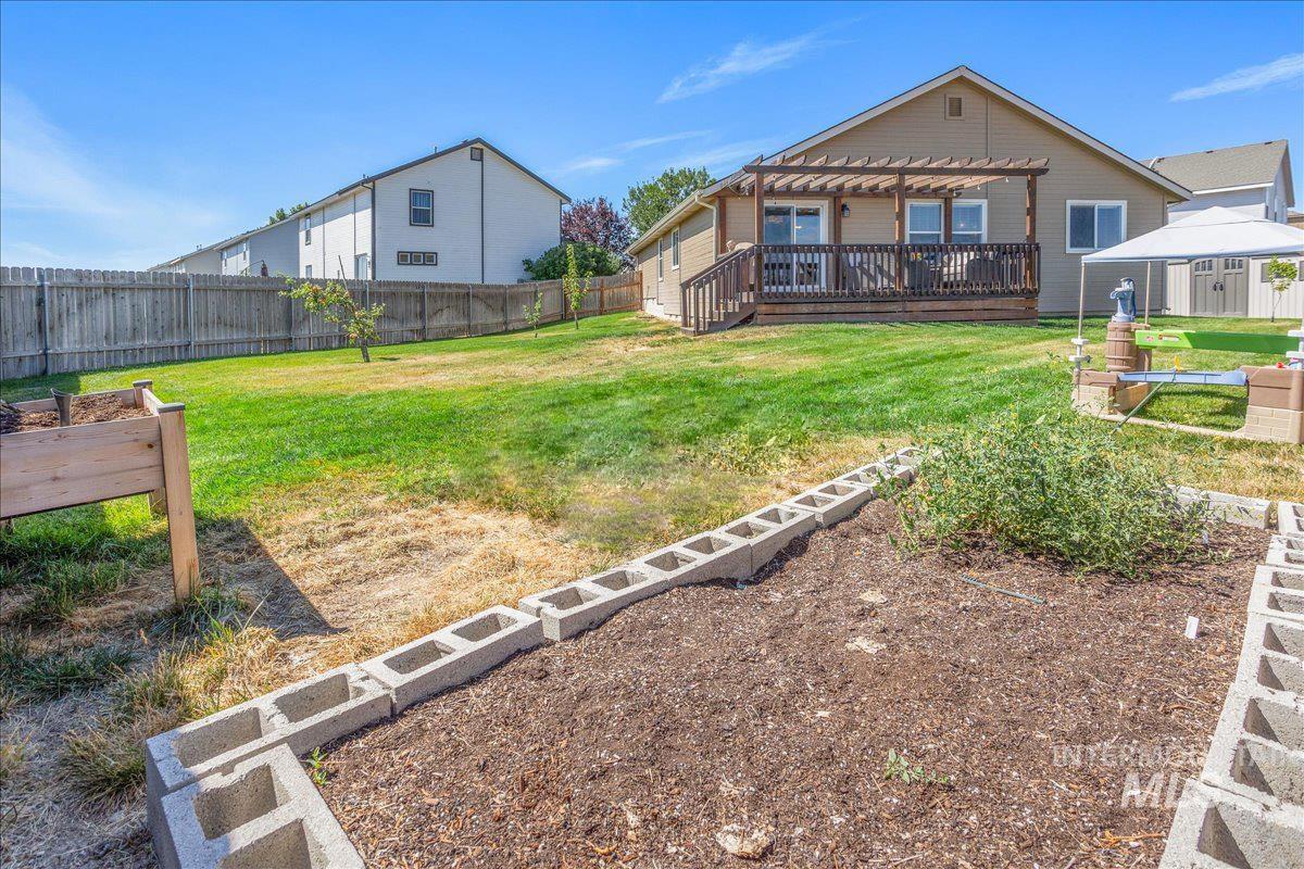 420 S Willow Tree Ave