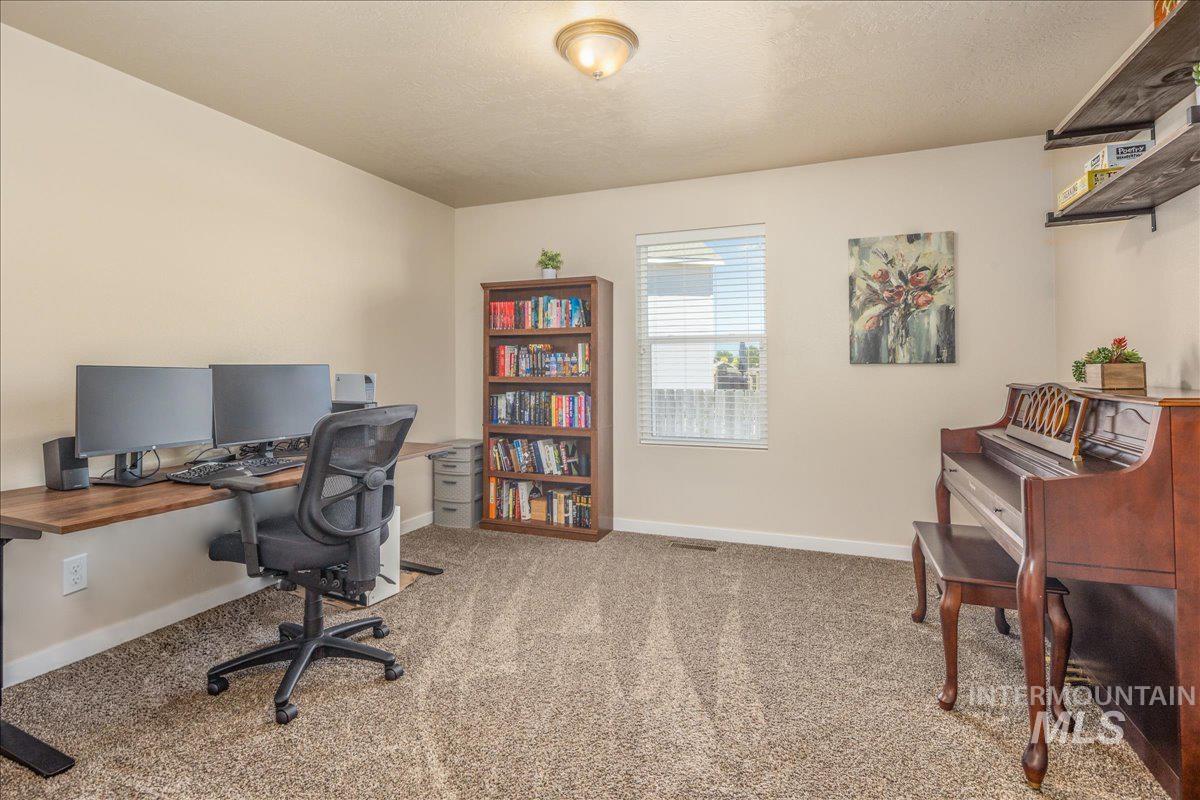 420 S Willow Tree Ave